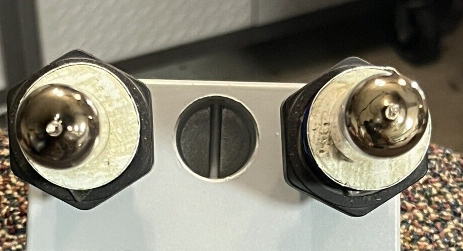 (1 PAIR) 12AU7A/ECC82 GE USA, TOP O, GREY. TESTED STRONG. EXCELLENT TUBES.