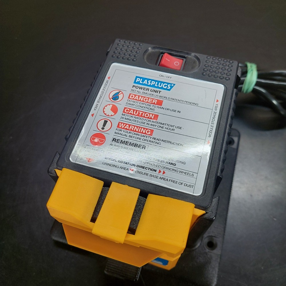 Plasplugs Sharpener Unit w/ Knife Scissor Sharpener Module DCS407 Tested Working