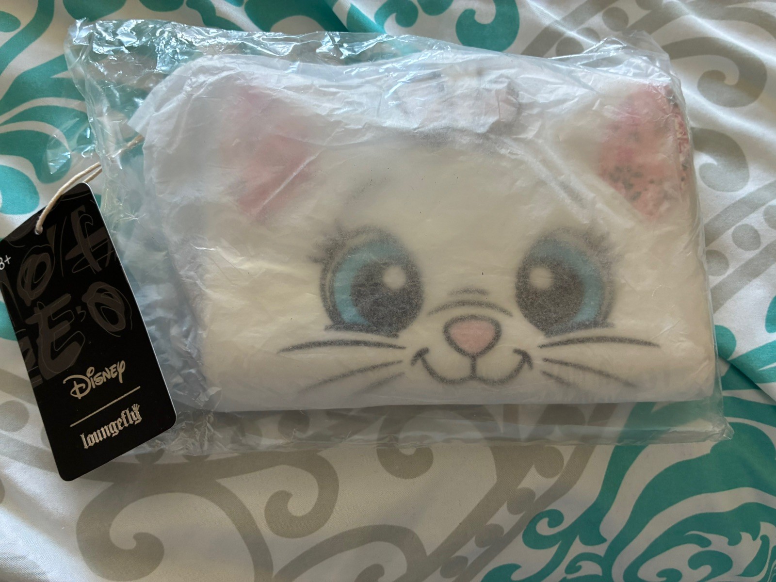 Disney Loungefly Aristocats Marie snap wallet with zip coin purse Brand New