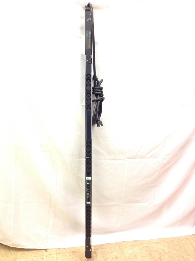 SERVER Technology STV-4540C 24 Outlets Switched Rack Power Distribution Unit