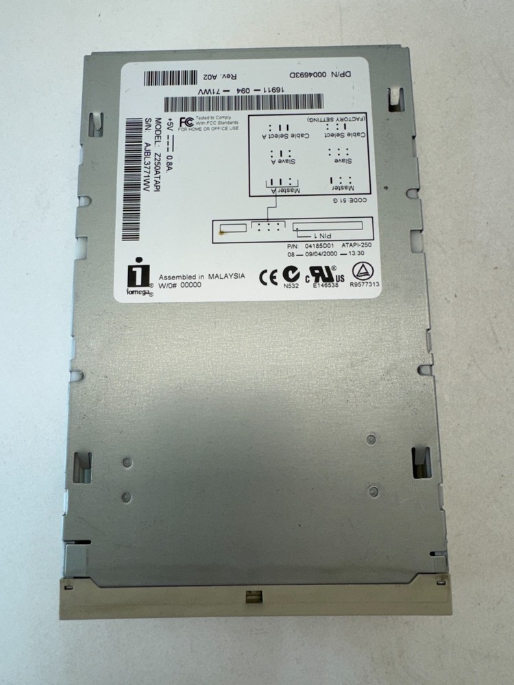 Iomega Zip 250MB Internal IDE ATAPI Drive Z250ATAPI - Vintage Retro Computing