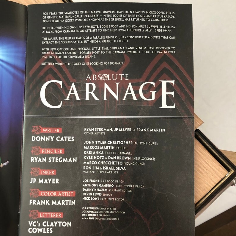 Comic Book Storage/Display Box + Marvel 's Absolute Carnage #2 - Perfect Combo