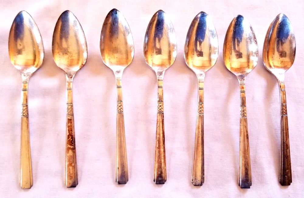 1935 Capri Pattern 7 Tea Spoons Set Silver Plate Flatware 1881 Rogers Teaspoons