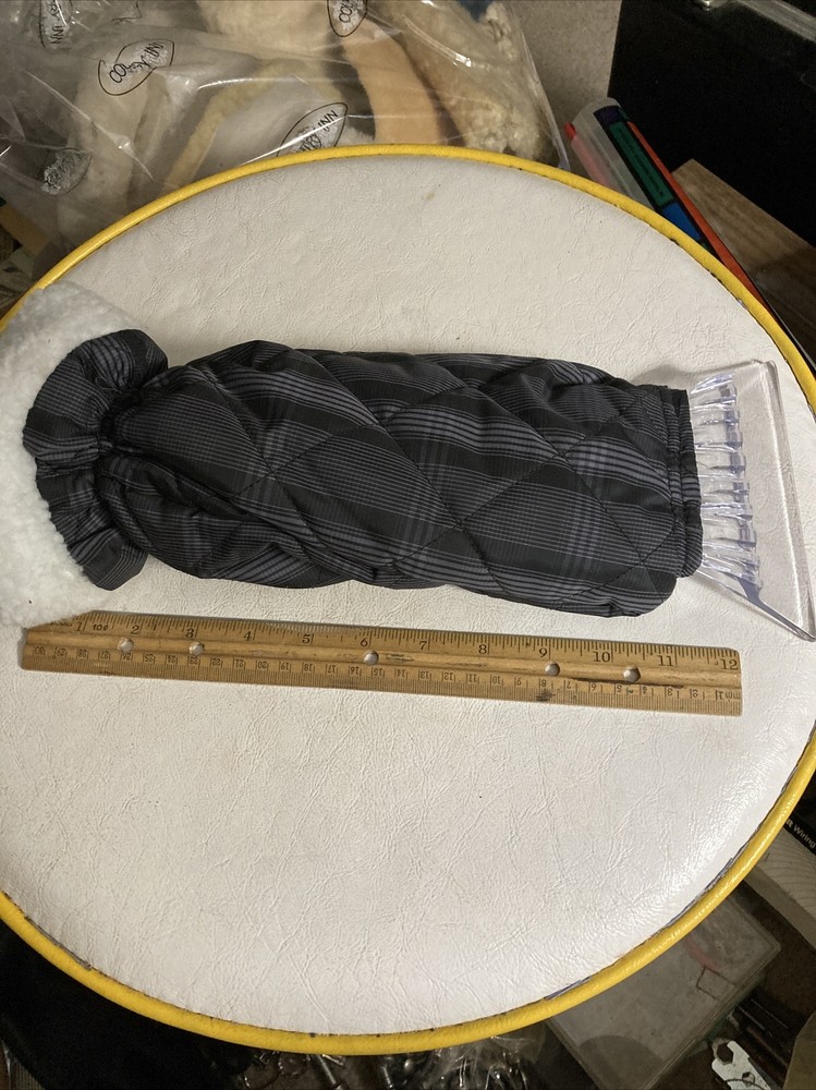 Ice Scraper Mitt New