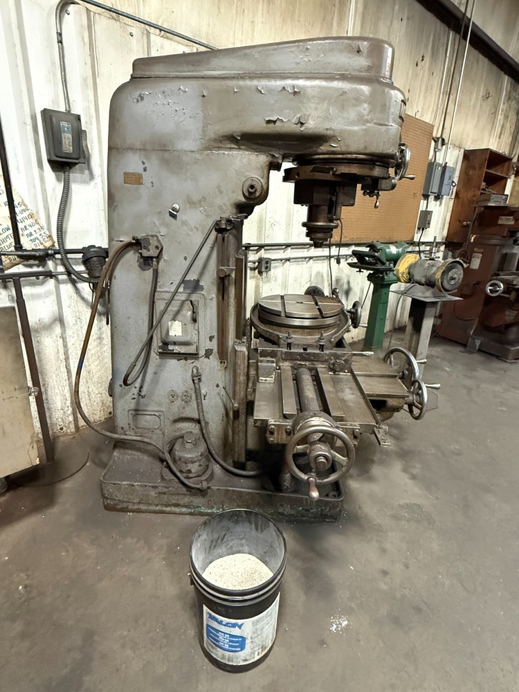 KEARNEY & TRECKER MILWAUKEE MODEL D (2-D ROTARY HEAD)