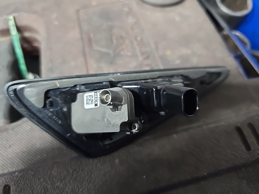 2021-2024 Tesla RH Repeator Camera