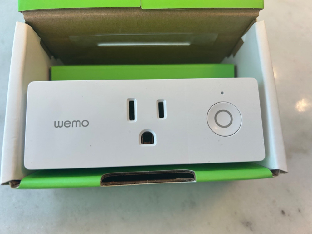 Belkin WEMO Mini Smart Outlet Plug Wi-Fi Enabled - White