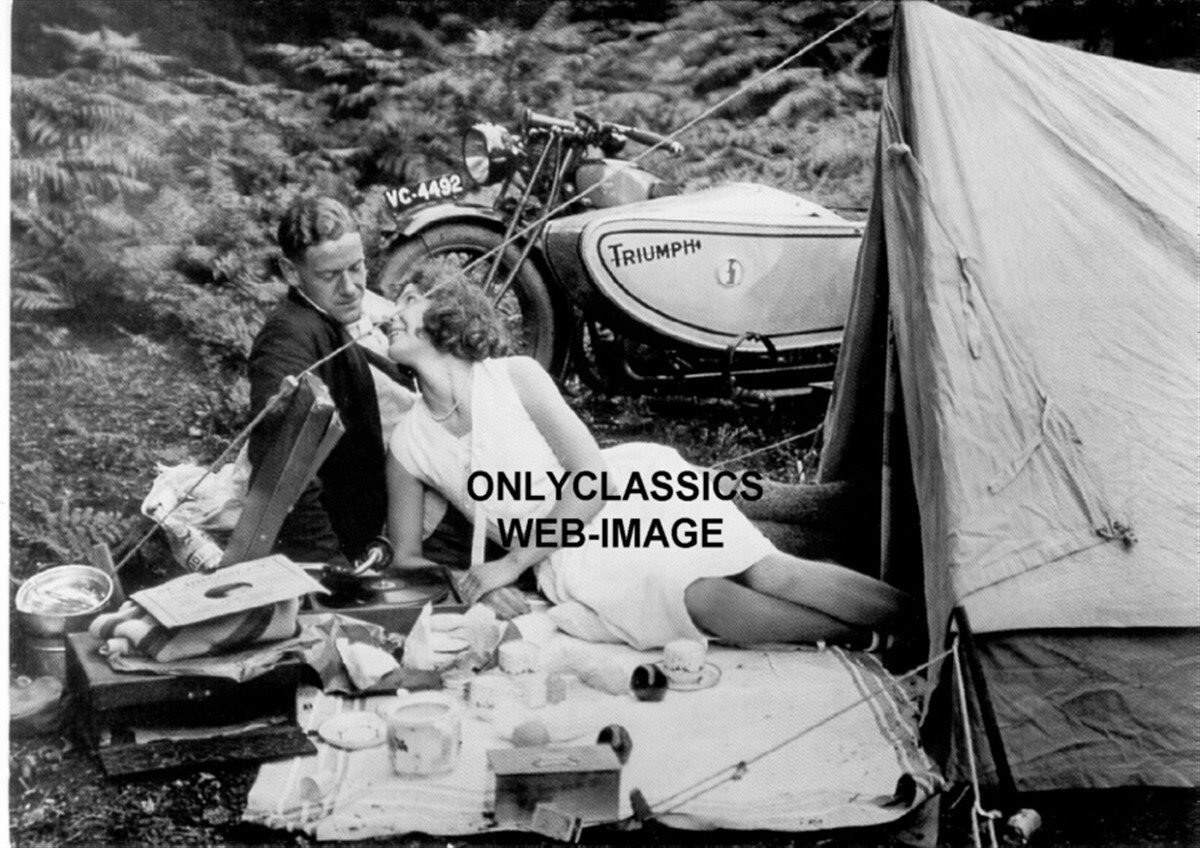 VINTAGE TRIUMPH MOTORCYCLE SIDECAR MAN WOMAN CAMP TENT ROMANTIC PICNIC 5X7 PHOTO
