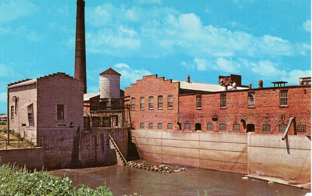 MILL STREAM, AMANA, IA  - PC2506