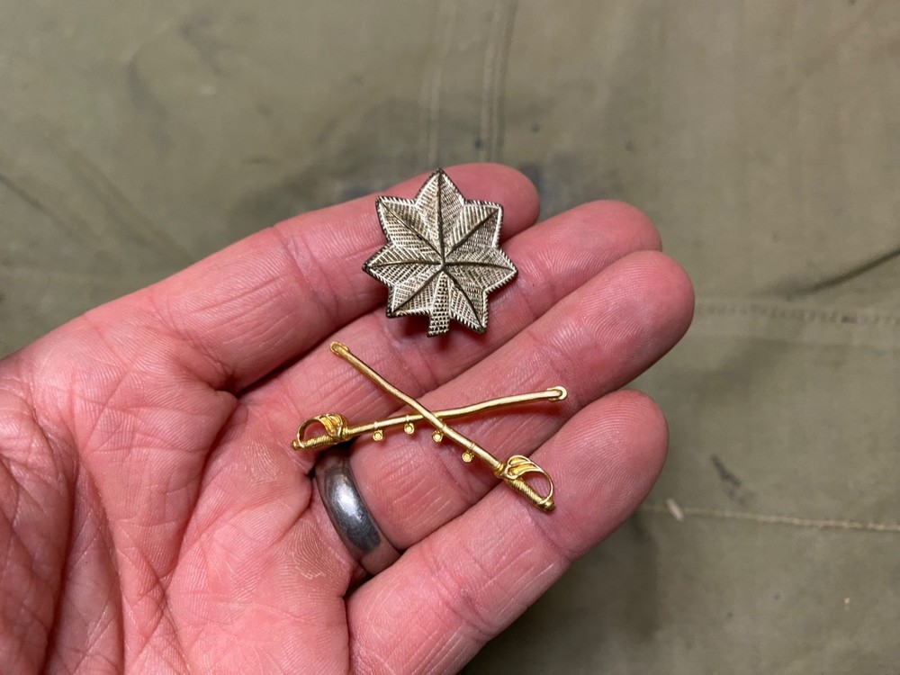 ORIGINAL WWII US ARMY OFFICER CAVALRY LT. COLONEL M1938 SHIRT COLLAR INSIGNIA