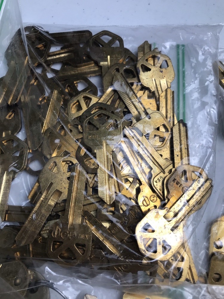 24 1/2 lb Blank Key Lot