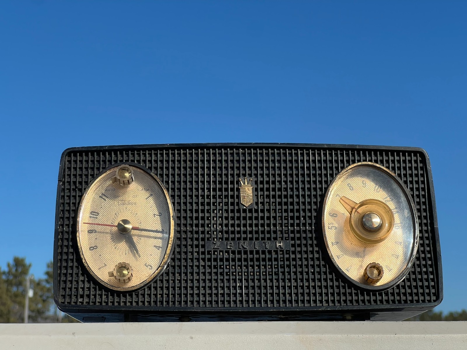 VINTAGE ZENITH STARTLIGHTER RADIO MODEL B515-Y NICE WORKING CONDITION