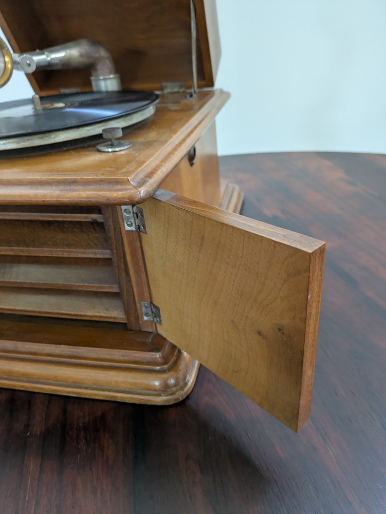 Vintage Solid Wood Gramophone
