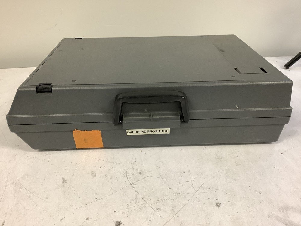 3M Visual Systems 2000 AG Portable Overhead Transparency Projector, Gray "Y3D"