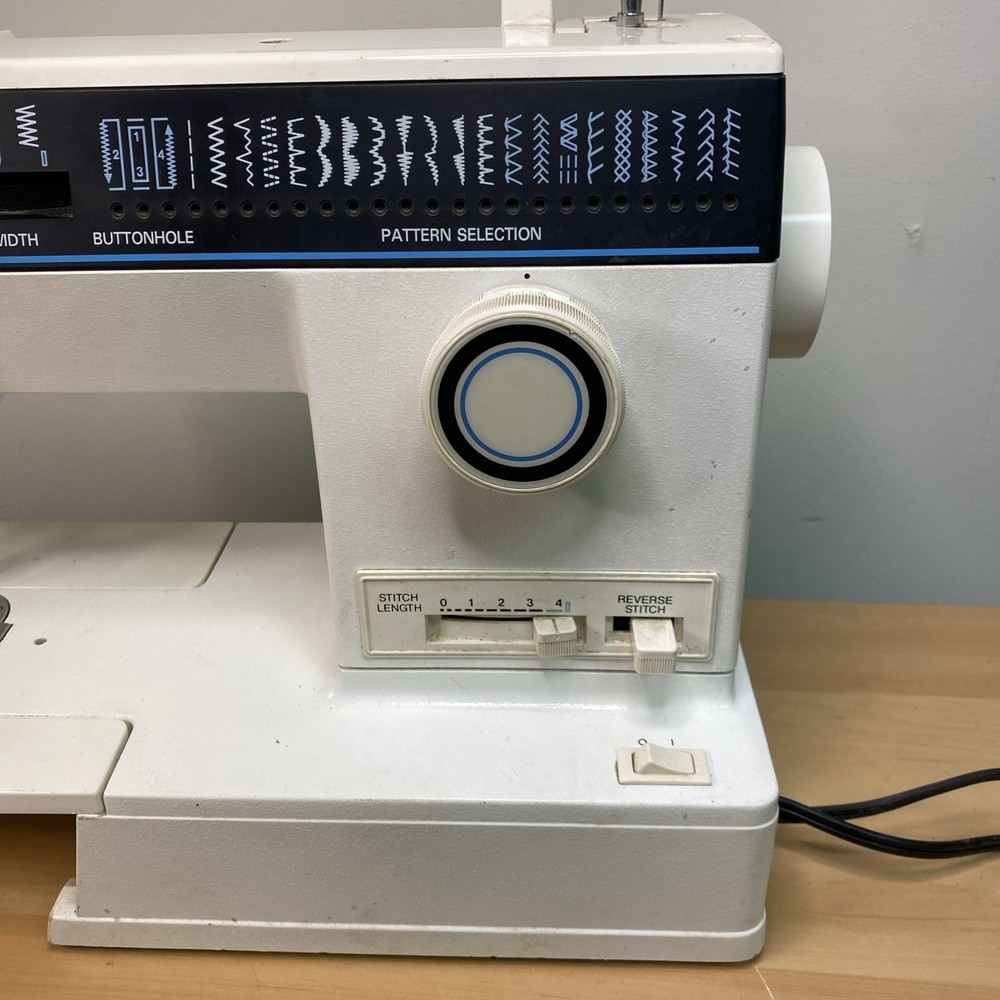 Singer 4562 Sewing Machine Multiple Stitching Patterns Tested Works Well