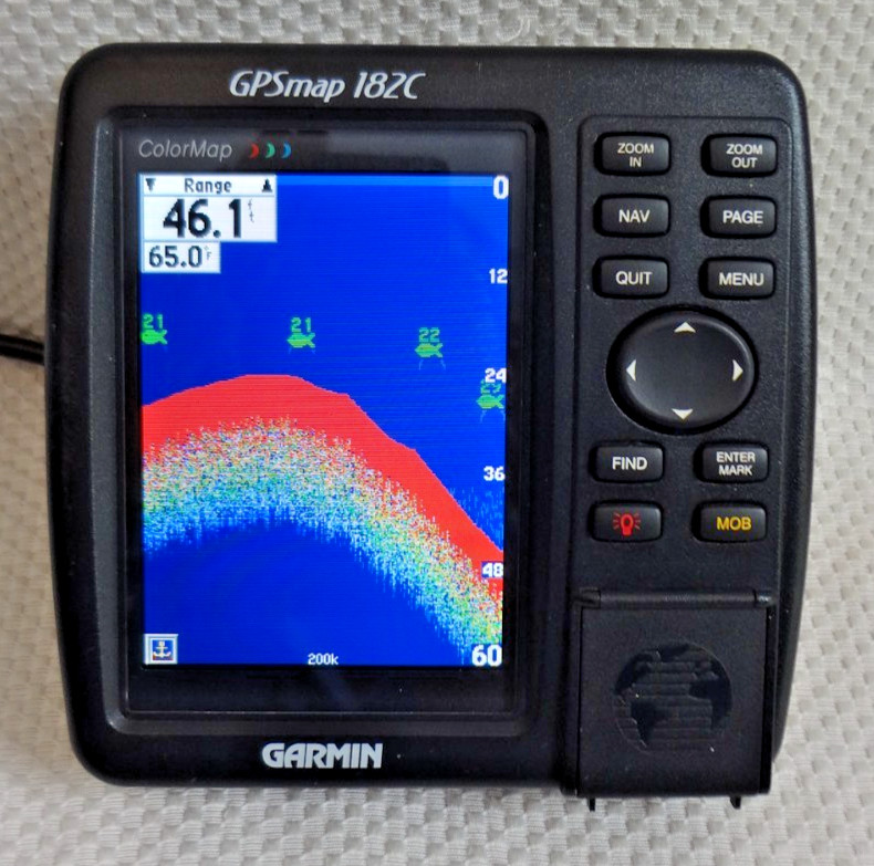 GARMIN GPSMAP 182C MARINE CHART PLOTTER FISHFINDER GPS UNIT w/ MOUNTING KNOBS