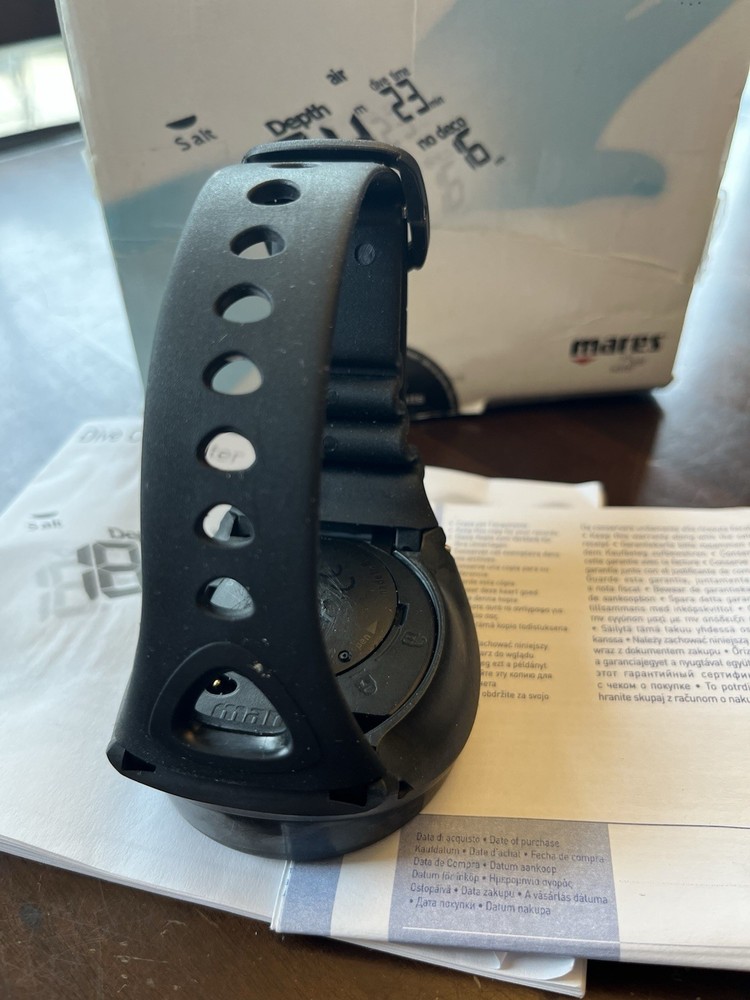 Mares Puck Dive Computer with Box Included and Instruction Manual, Model Puck