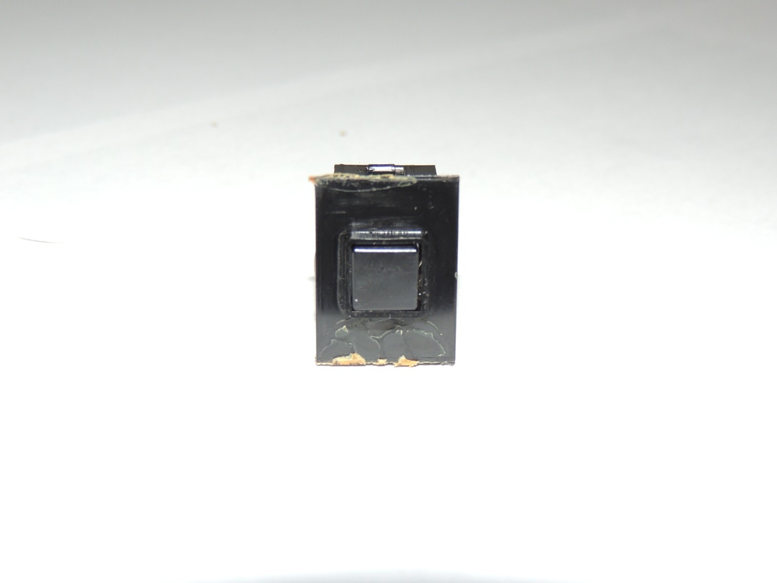 Sansui AU-717 AU-517 TU-717   Front Panel Push Switch Knob Assembly   15326620