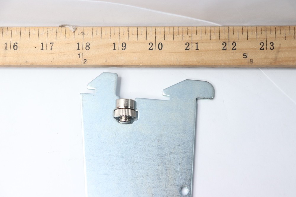 Shelf Bracket Zinc 14-3/4"
