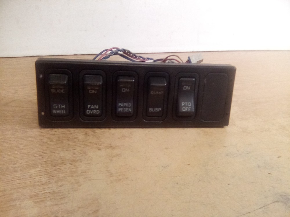 International Prostar 32237 Dash Switch Panel