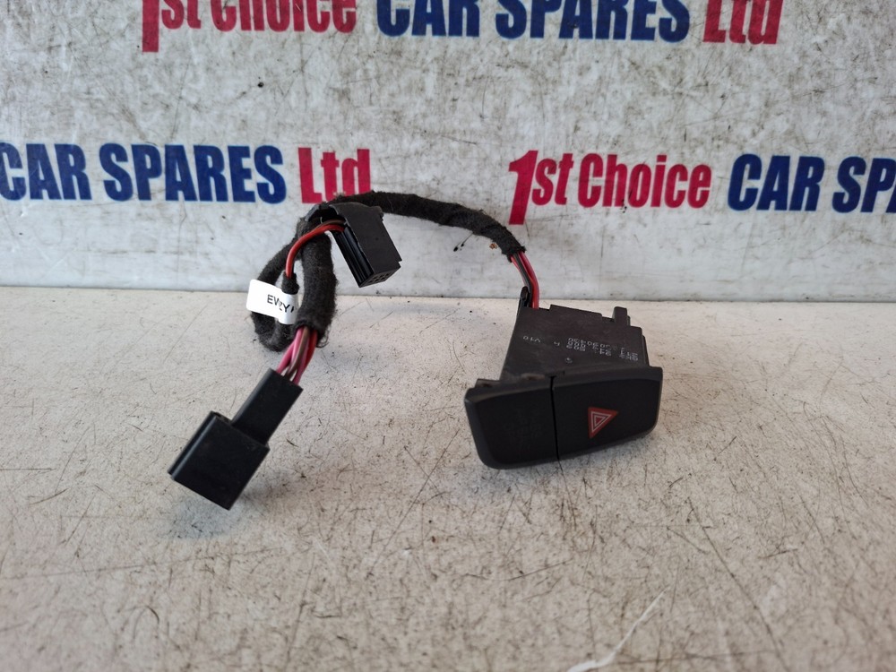 AUDI A4 A5 HAZARD WARNING LIGHT SWITCH 8K2 941 509 A