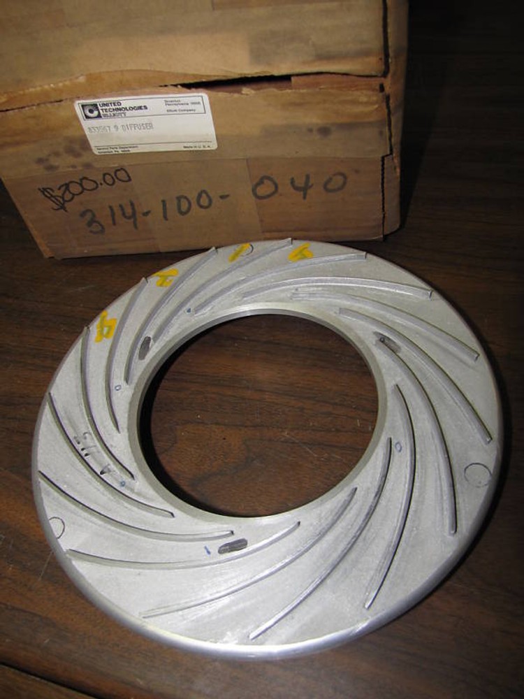 United Technologies 833567-9 Diffuser 8335679 New