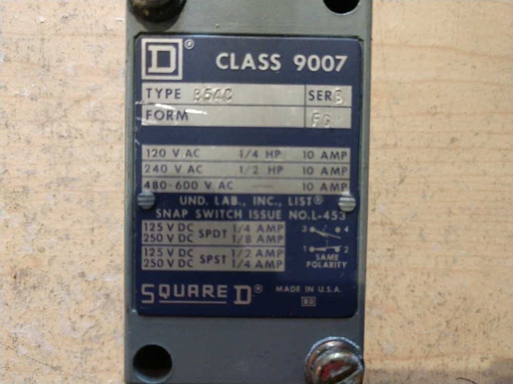 NEW SQUARE D CLASS 9007 TYPE B54C SERIES B LEVER TYPE LIMIT SWITCH