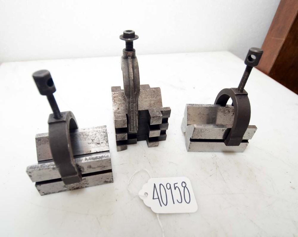 V  Block with Clamps (Inv.40958)