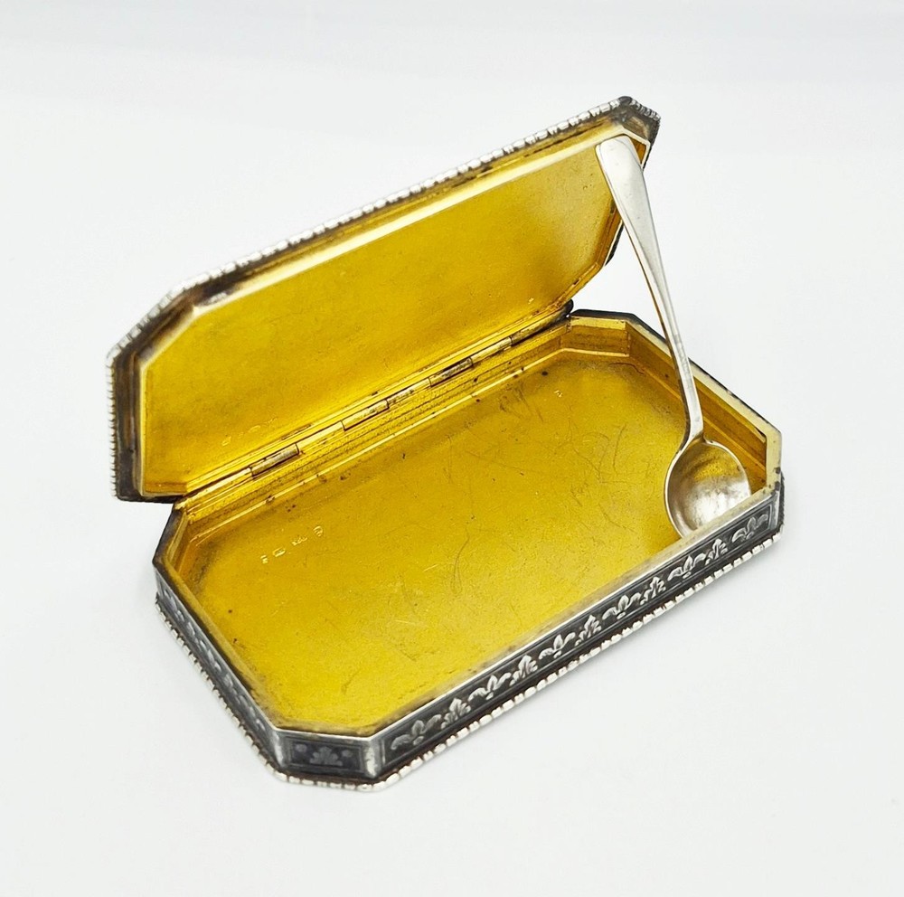 FINE AUSTRO-HUNGARIAN SOLID SILVER & ENAMEL SNUFF BOX c1925