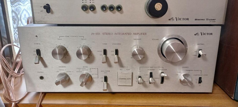 Victor JA-S51 integrated amplifier