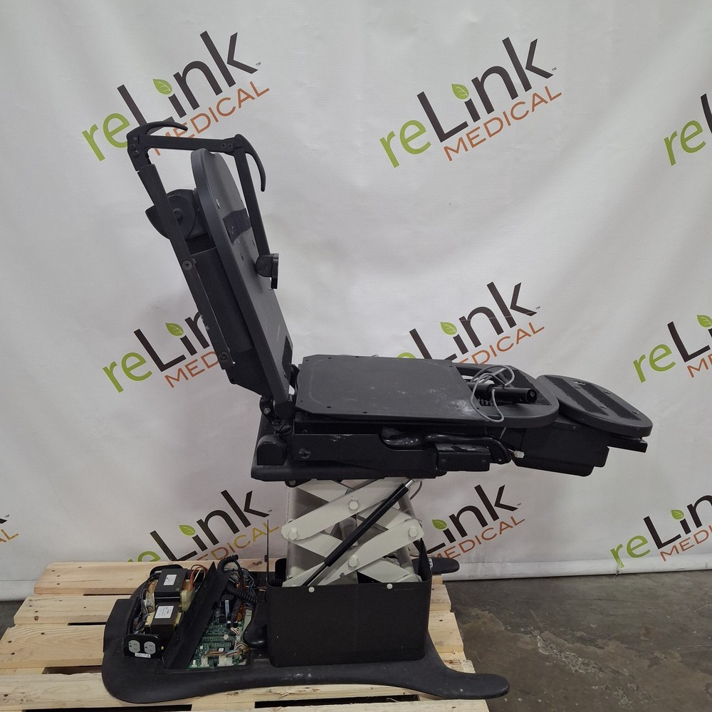 Midmark 630 Procedure Chair