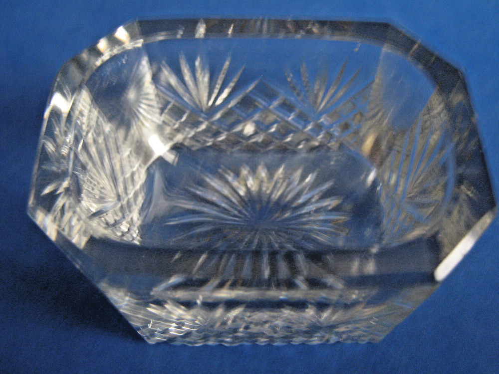 HEAVY CUT GLASS RECTANGULAR MASTER OPEN SALT CELLAR in DIAMOND & FAN PATTERN