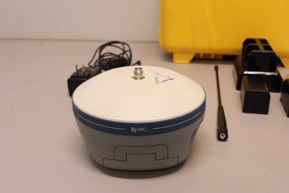 CHC iBase Base Station GNSS Receiver