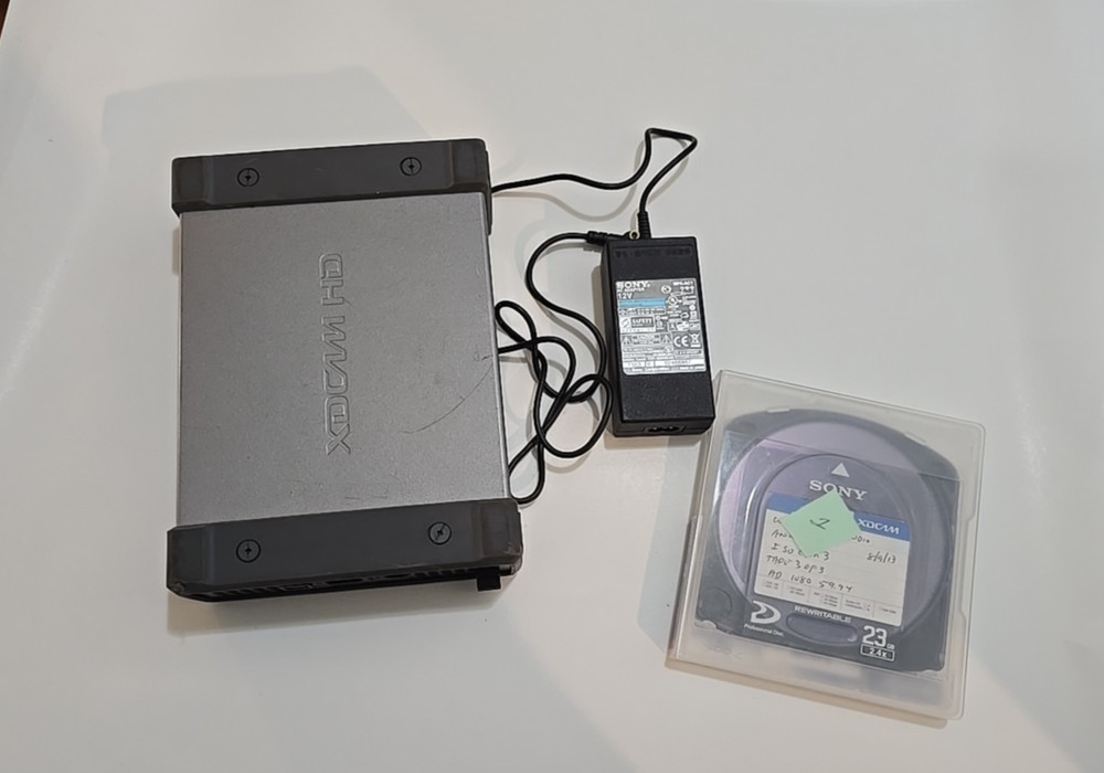 Sony PDW-U1   XDCAM  HD Disk Drive Unit