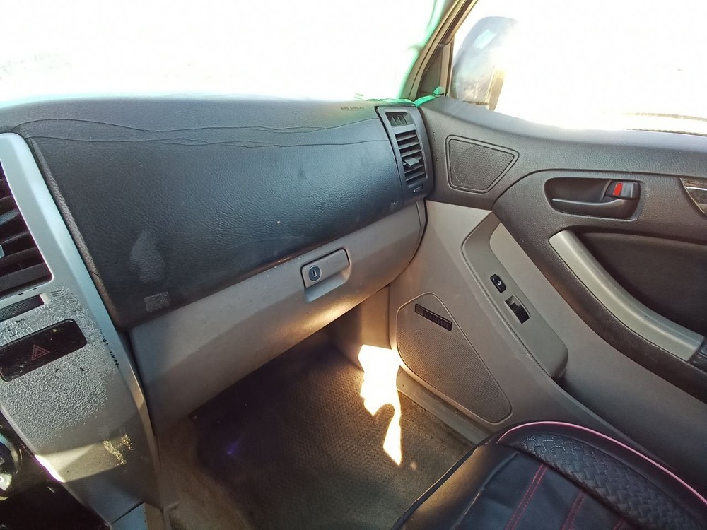2005 4 RUNNER Jack and Spare Tire tools. 12804495
