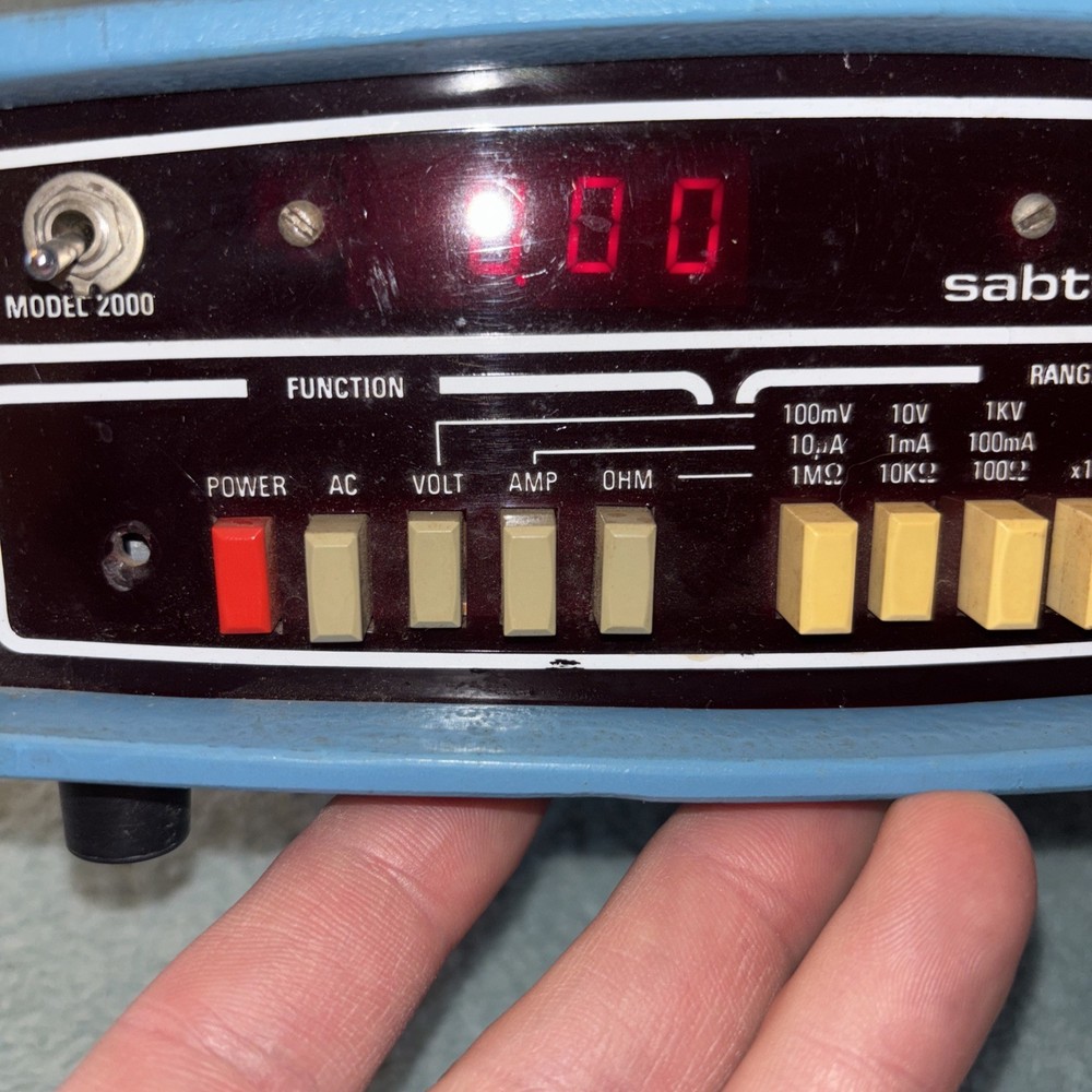 Sabtronics Model 2000 Digital Multimeter Excellent Working Condition LOC EF