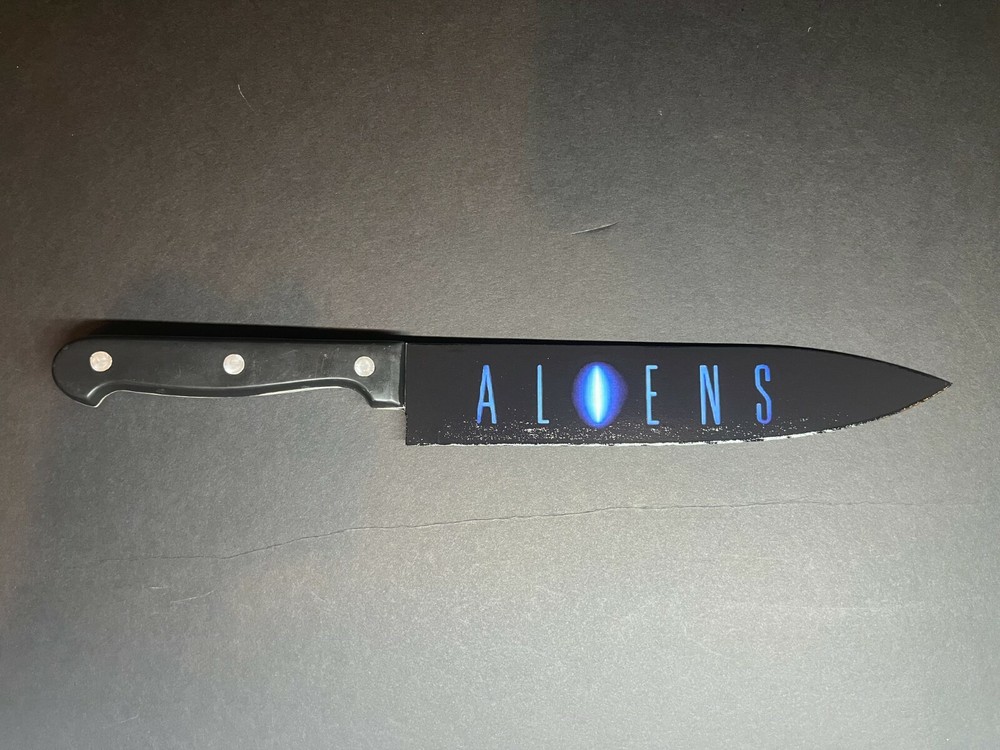 Aliens 1986 Kitchen Knife With Sublimated Stand