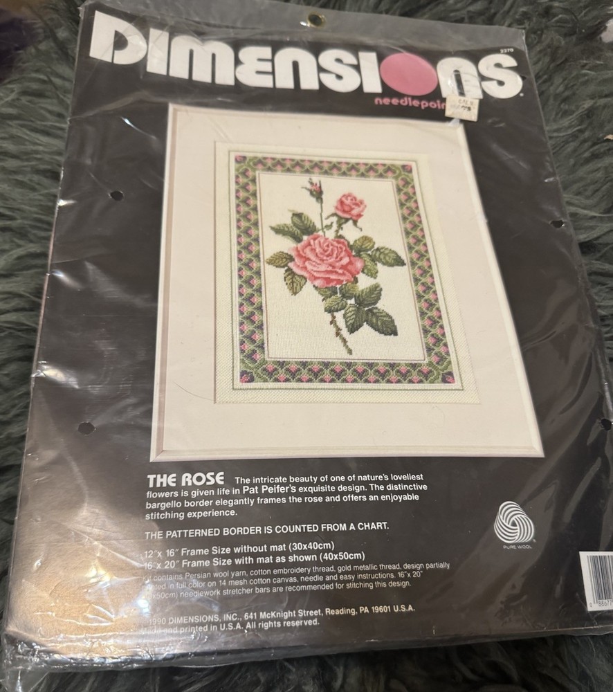 Dimensions THE ROSE Needlepoint Kit #2370 dated 1990 Unopened