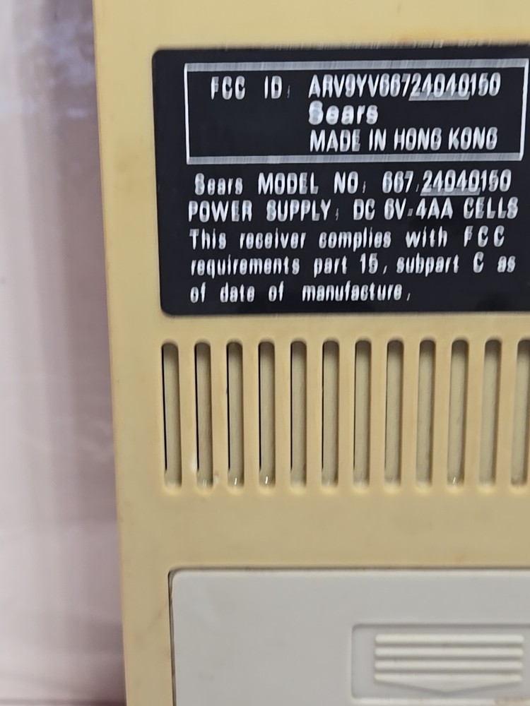Vintage Sears Roebuck Portable Handheld Solid State AM/FM,TransistorRadio Tested