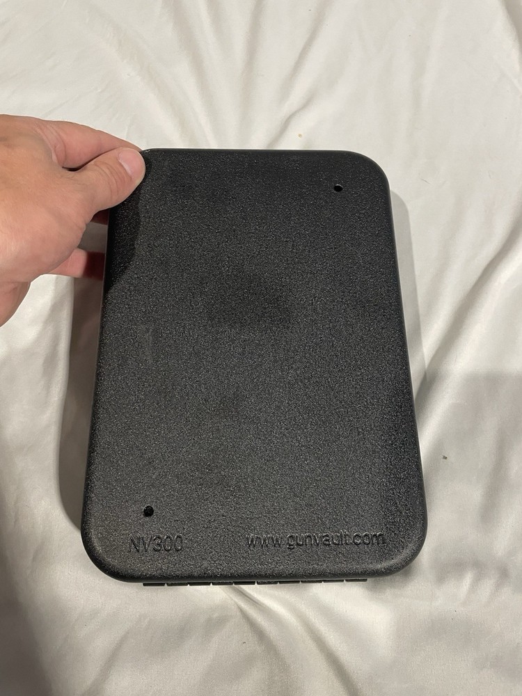 GunVault Nanovault NV300 Code Never Set —Clean -Black