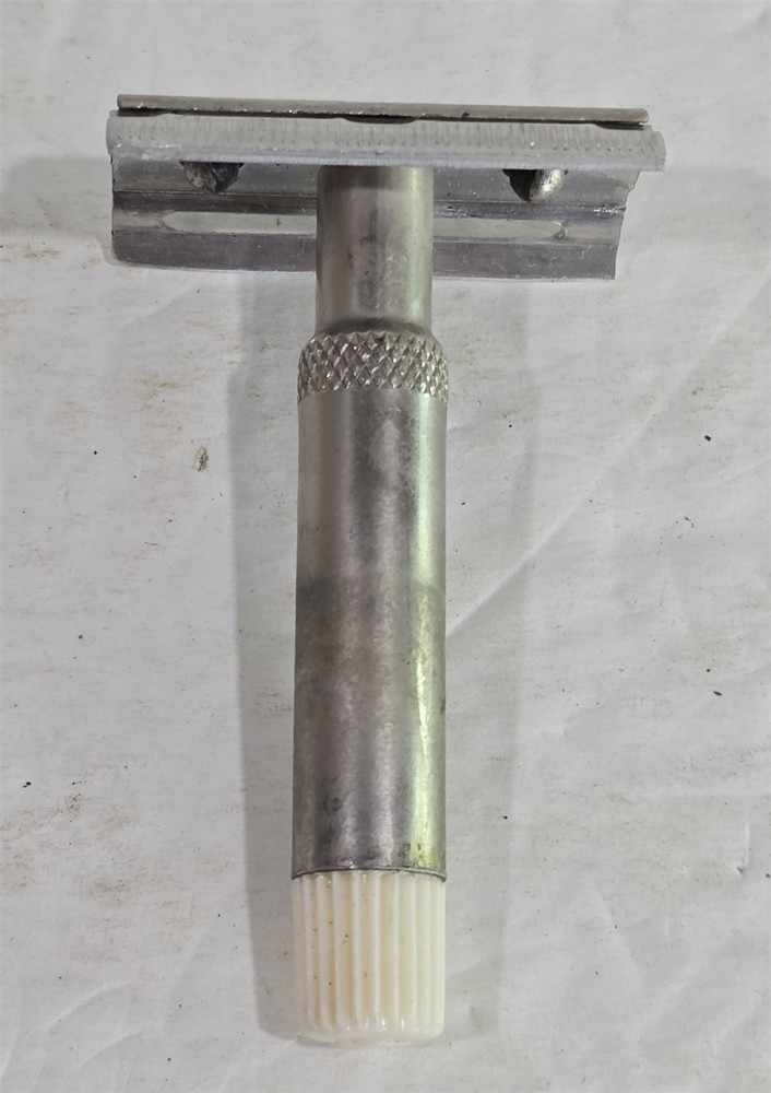 Vintage Mens Razor