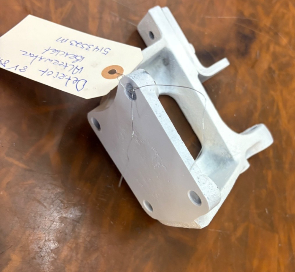 DETROIT 8V92 ALTERNATIVE BRACKET 5143523M