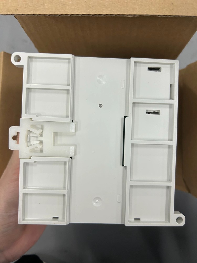 1pcs Xinje XE3-24T-C Programmable Controller
