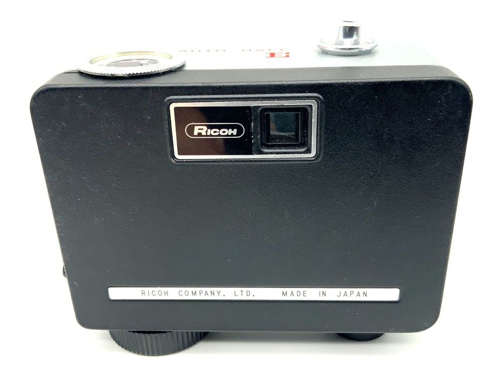 Ricoh Auto Half E Compact Camera With 25mm 1:2.8 Halbformatkamera Analog Camera