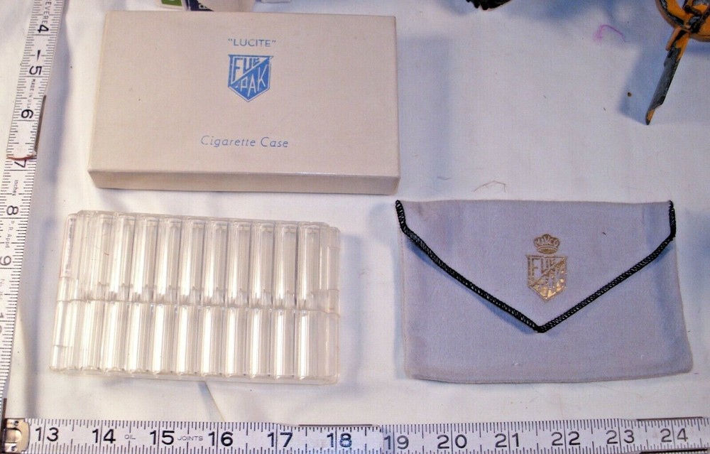 FUC-PAK LUCITE CIGARETTE CASE 1940s BOXED