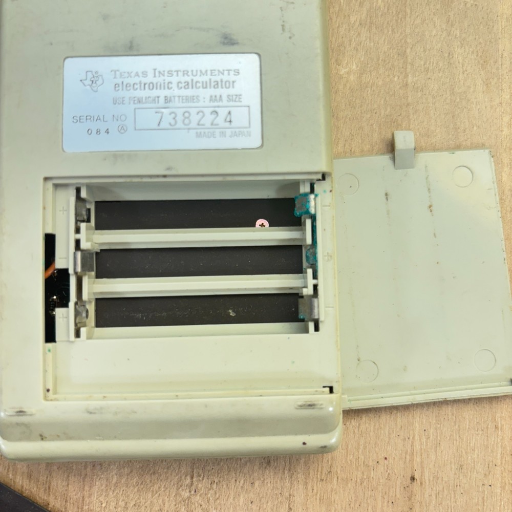 Lot 5 Vtg Calculators, Texas Instruments, Casio, Sharp, Caliber