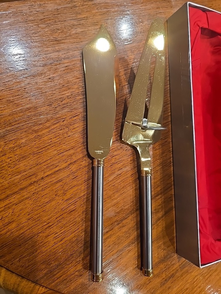 Richfield Tachikichi 2 Piece Cake Server NIB