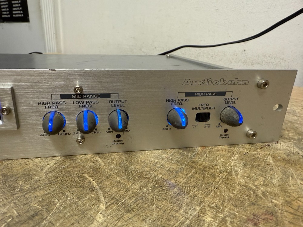 AudioBahn AX380Q Rack Mount Processor