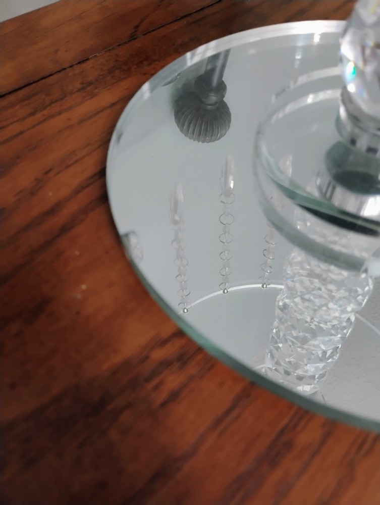 crystal pie/dessert holder