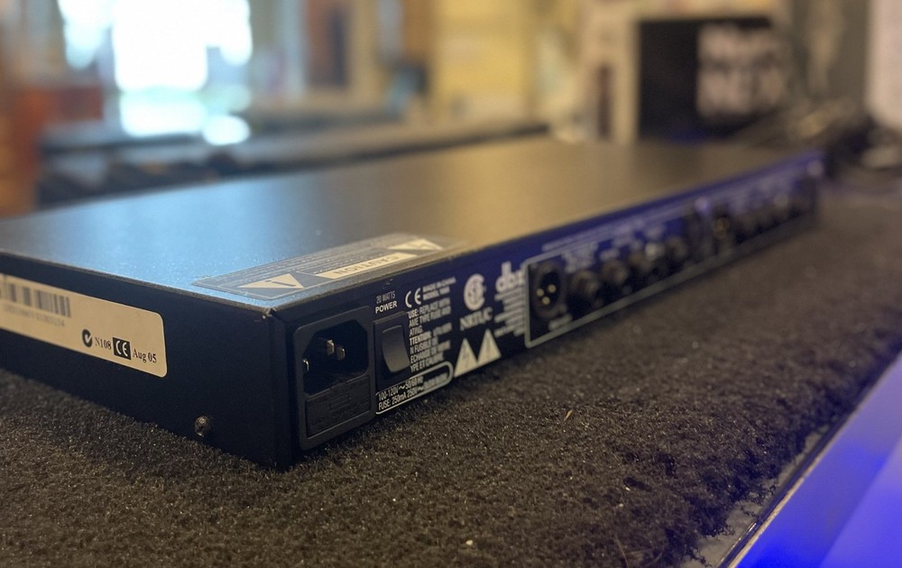 DBX 1066 Compressor / Limiter / Gate 2 Channel Rack Effect Unit w/ Power Cable